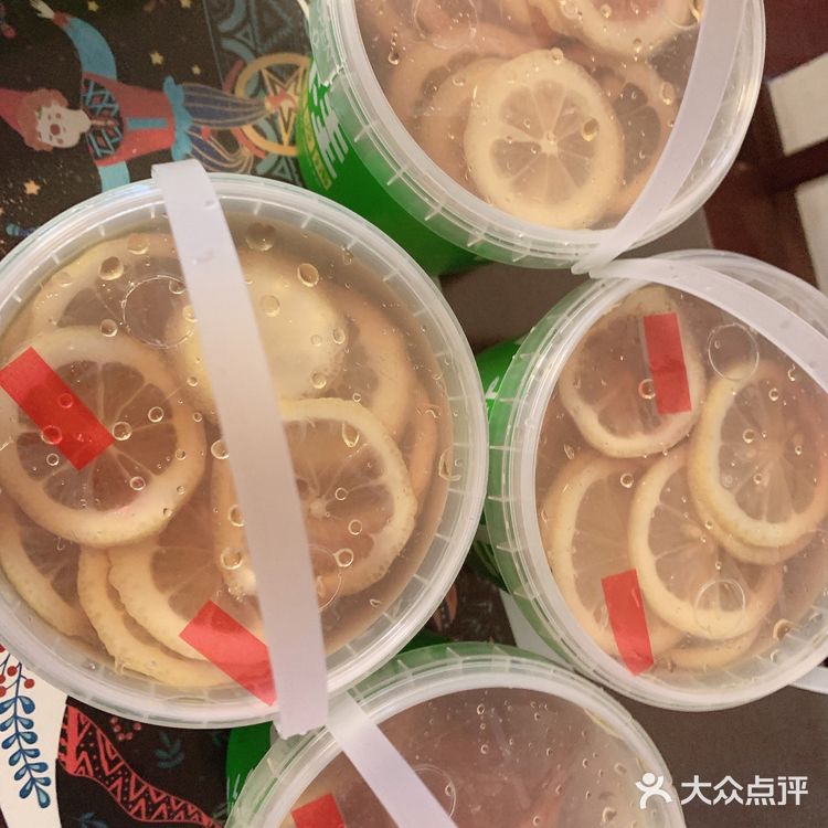 冻柠吨吨桶，一桶不过瘾[调皮]