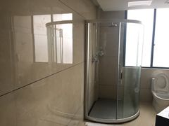 -华海酒店(茂名高铁站店)