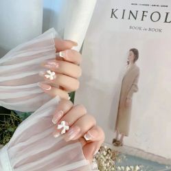 -小乐化妆美甲半永久培训学校