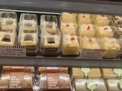 -红宝石·鲜奶小方·海派西点房(南丹店)
