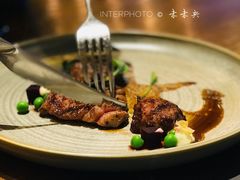 碳烤厚切牛舌佐柠檬海盐-造精酿餐厅