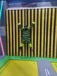 -反弹蹦床公园·亲子乐园·团建·派对(尚品奥莱店)