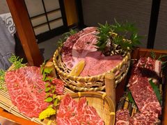 -山川小町·极番烧肉(新地假日广场店)
