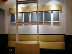 -小蛮椒麻辣烫·麻辣拌(青浦宝龙店)