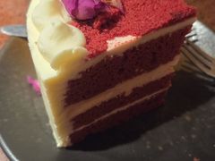 玫瑰红丝绒慕斯蛋糕-旺福·贵州酸汤牛肉火锅(陆悦天地店)
