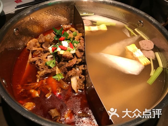 左庭右院潮汕鲜牛肉火锅(簋街店)特色牛腩鸳鸯锅图片 - 第566张