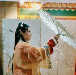 -汉仪华裳汉服馆(打浦桥店)