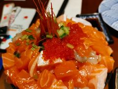 三文鱼火山丼-魔丼屋(日月光店)