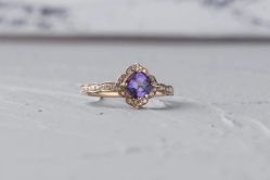 -威德钻石-克拉钻大本营(南京东路店)