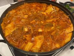 部队火锅-HONGA HONGA雄家(曹路店)