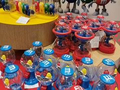 -m豆巧克力世界(上海世茂广场店)