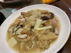 三鲜烩鱼肚-广迎居老正兴菜馆