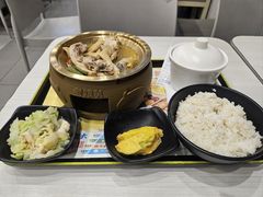 -老娘舅餐厅(黄龙体育中心店)