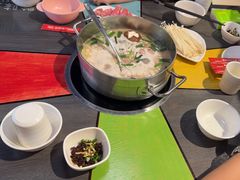 -四季喧黔味豆米火锅(万达广场店)