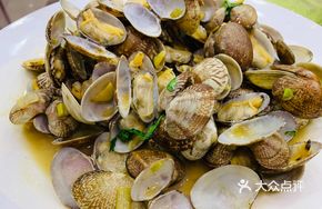 Spicy Stir-fried Clams
