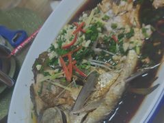 -芦茨金富饭庄·25年老字号·专做稻草鸡