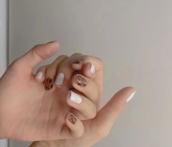 -EAST日式美甲美睫沙龙