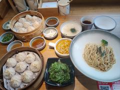 -馋三尺蟹粉小笼(人民广场店)