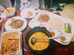 -三个大叔烤羊肉串·歌手驻唱·碳烤鲜肉(西三旗店)