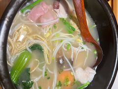 -勺子米线·云南传统小吃市集(四方街店)