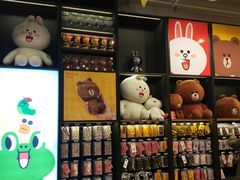 -LINE FRIENDS Garosu-gil Flagship Store