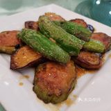 菜品味道一般，大盘鸡老了点，蒸魚淡，茄子煲倒是挺下饭的