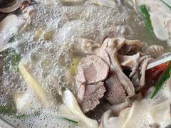 -老石黑山羊毛驴肉火锅(金凯广场店)