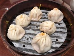 鲜肉小笼-老半斋(福州路店)