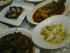 -赶海部落海鲜城(海阳路店)