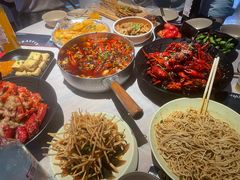 -巴厘龙虾·榜首油焖大虾(音乐学院·沿江酒馆店)