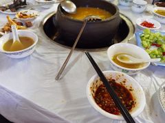 -鲁朗纳麦石锅鸡庄园