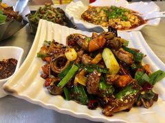 宫爆三样-花楸树下(观水路店)