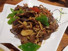 -东北人家铁锅炖(鞍山路店)