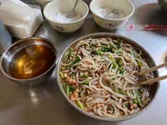 -正宗杨记普洱酸醋米线(总店)