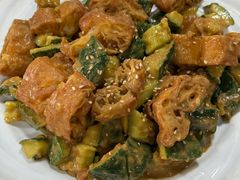三居黄瓜拌油条-三居鲁味坊黄焖鸡(山大路店)