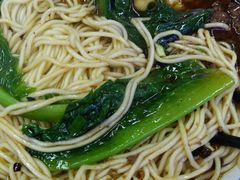 -渝之汇牛肉豌杂面