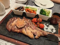-三亚亚龙湾瑞吉酒店·宴悦Driftwood·游水海鲜·牛排·草坪·私人定制