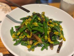 鸡枞菌炒乳瓜-壹零捌道·北京烤鸭(车公庄店)