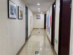 -瑞尔齿科(东方广场诊所)