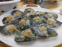 蒜蓉粉丝蒸扇贝-小北江河鲜(新城店)