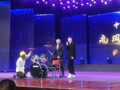 -南风大剧院莎梦二人转剧场