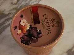 榛子蓉巧克力碎冰淇淋-GODIVA(万象城店)