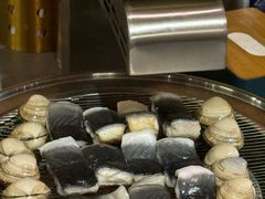 -围炉肉舍•炭烤活鳗•丹东海鲜烤肉(步行街店)