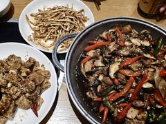 -郭婆婆疯子鸡·土货江湖菜馆
