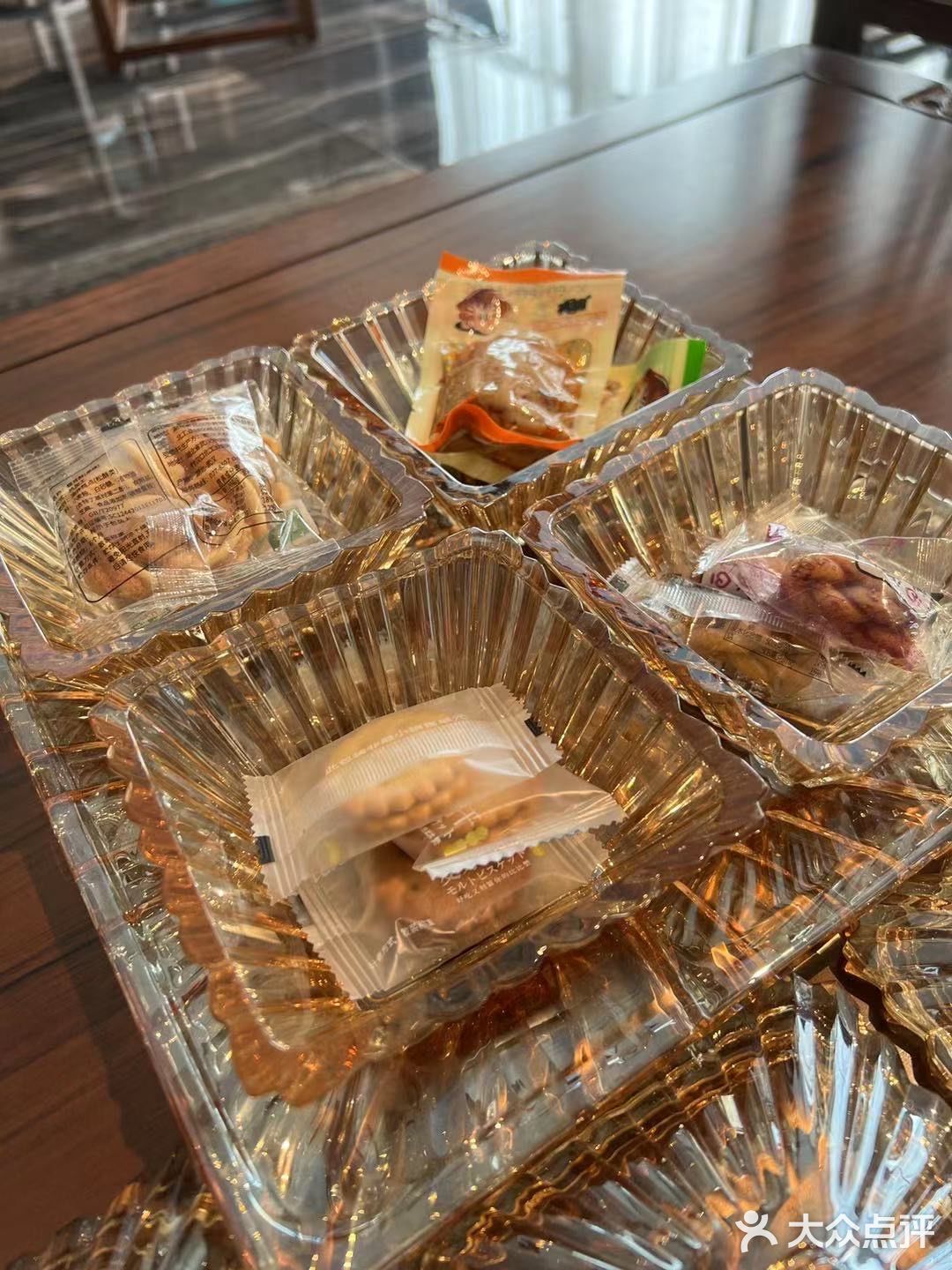 不喝酒的话开车来也是非常方便的！