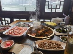 -小天鹅火锅·一线江景洪鼎旗舰店(洪崖洞店)