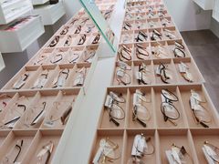 -目艮眼镜SHOWROOM(品牌集合店)