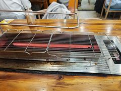 -哈尔滨小酒馆·鲜肉现穿自助烧烤(康新花园店)