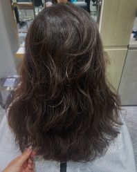 -苑苑发型设计