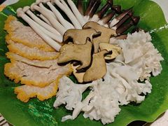 -钢管厂五区小郡肝串串香火锅(梅川路店)